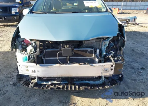 2016 Toyota Prius V Five z USA, uszkodzony, nr VIN JTDZN3EU4GJ054136